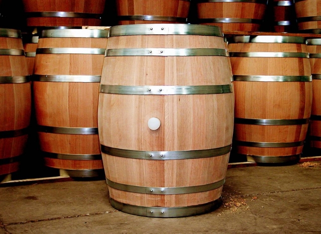 Barriles para almacenar el vino